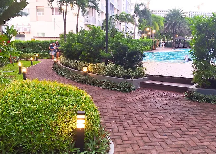 アパートホテル Casa Solana At Smdc South Residences 4*